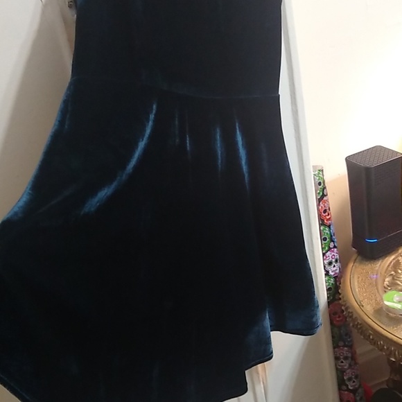 Velvet Dress Large Blueish/Greenish - Picture 3 of 4
